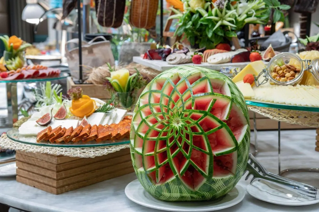 Radisson Blu Hotel, Jeddah Corniche 5*,
